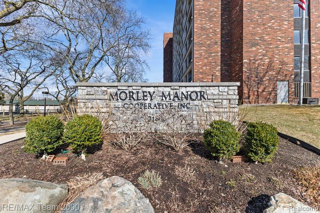 21800 Morley Avenue 206, Dearborn, MI 48124