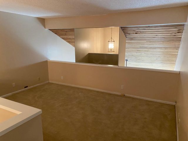 22 Balfour Road W, Palm Beach Gardens, FL 33418