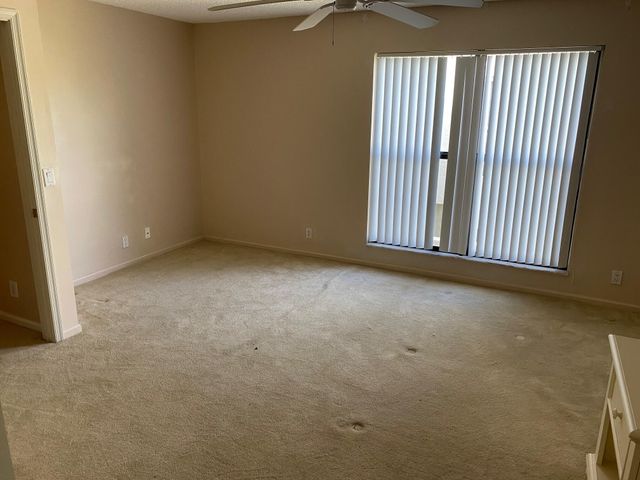 22 Balfour Road W, Palm Beach Gardens, FL 33418