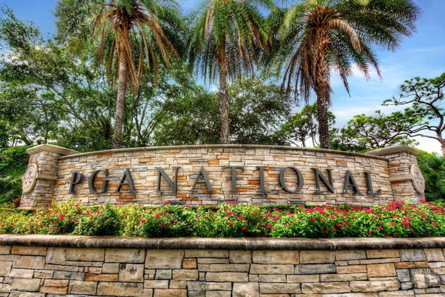 22 Balfour Road W, Palm Beach Gardens, FL 33418