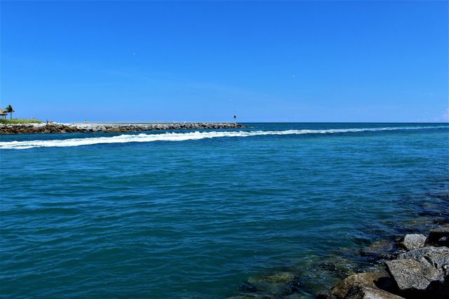 22 Balfour Road W, Palm Beach Gardens, FL 33418