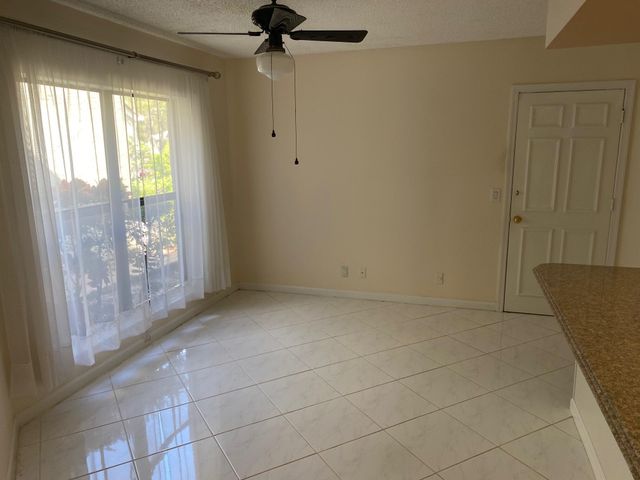 22 Balfour Road W, Palm Beach Gardens, FL 33418