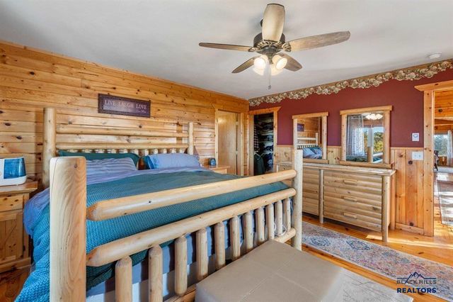 11431 WRANGLER RD, Custer, SD 57730