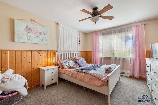 11431 WRANGLER RD, Custer, SD 57730