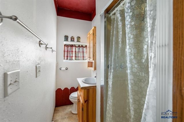 11431 WRANGLER RD, Custer, SD 57730