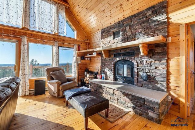 11431 WRANGLER RD, Custer, SD 57730