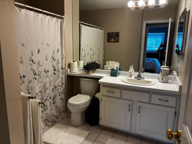 2185 Shenandoah Court B, Plymouth, MN 55447