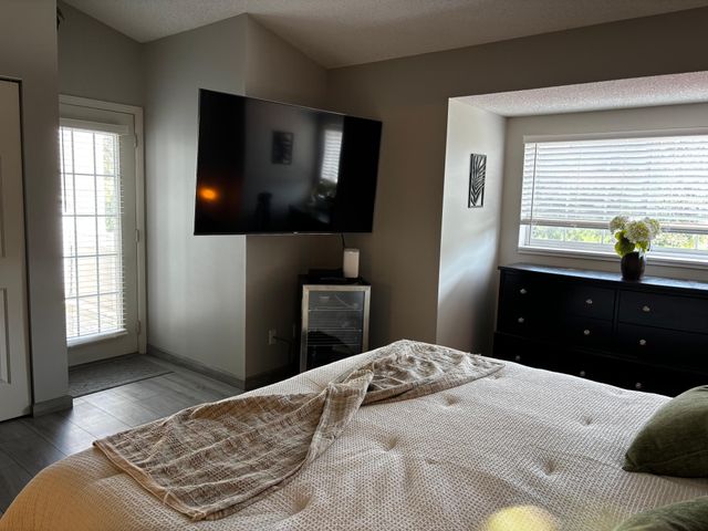 2185 Shenandoah Court B, Plymouth, MN 55447