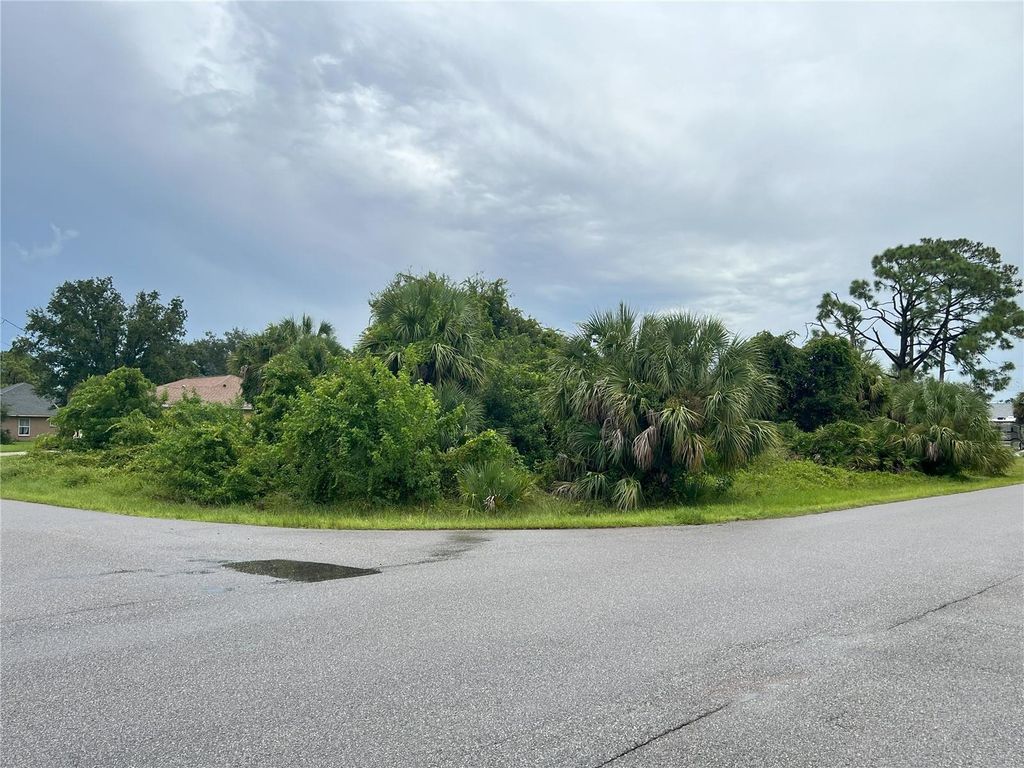 FOXHALL ROAD, North Port, FL 34288