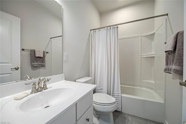 512 Clara LN, Virginia Beach, VA 23451