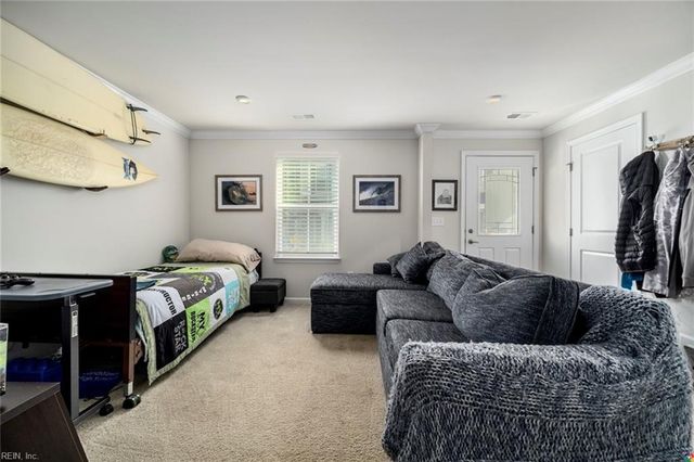 512 Clara LN, Virginia Beach, VA 23451