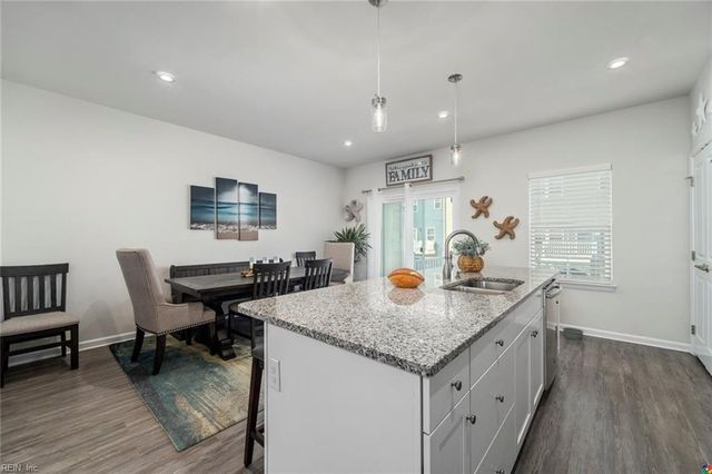 512 Clara LN, Virginia Beach, VA 23451