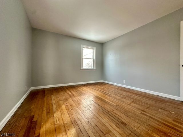 230 Macdonald Dr, Wayne Twp., NJ 07470