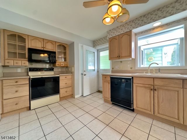 230 Macdonald Dr, Wayne Twp., NJ 07470