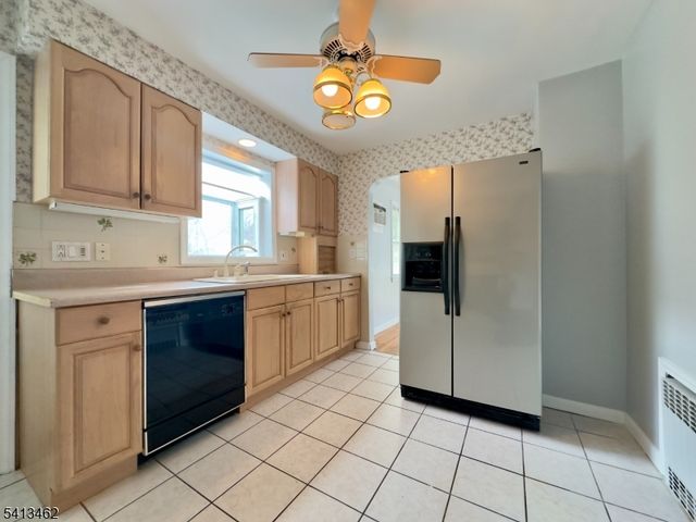 230 Macdonald Dr, Wayne Twp., NJ 07470