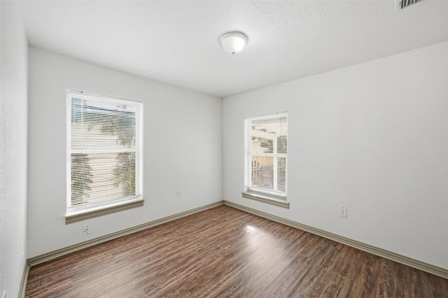 1006 W Chestnut Street, Denison, TX 75020