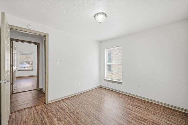 1006 W Chestnut Street, Denison, TX 75020