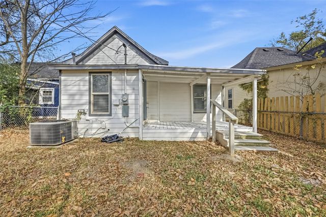 1006 W Chestnut Street, Denison, TX 75020