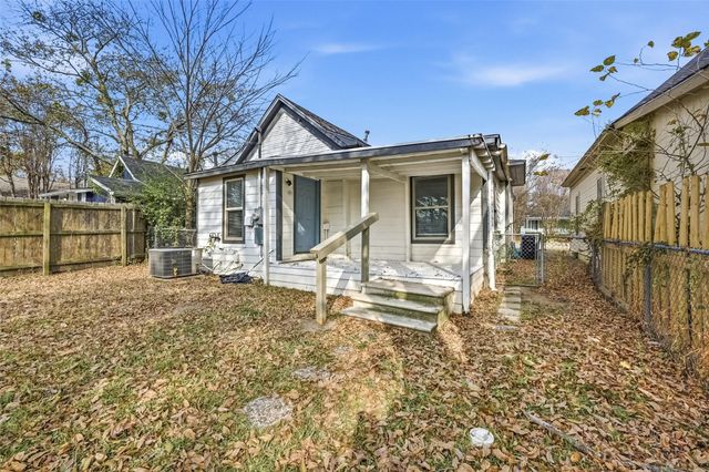 1006 W Chestnut Street, Denison, TX 75020