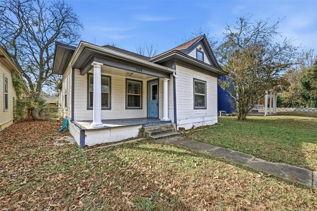 1006 W Chestnut Street, Denison, TX 75020