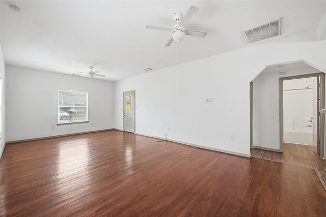 1006 W Chestnut Street, Denison, TX 75020