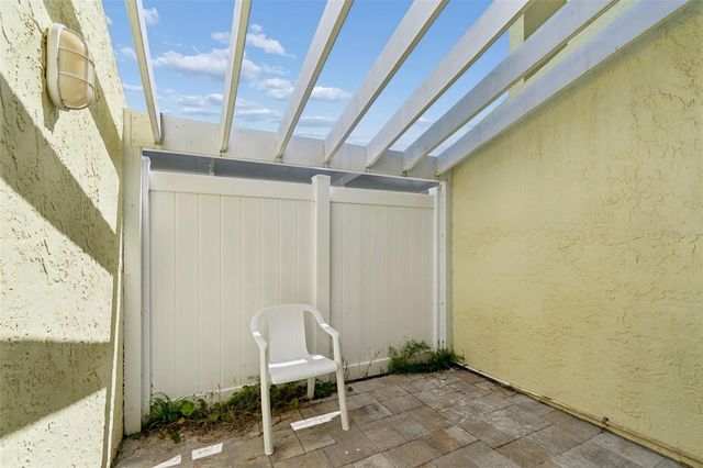 1 WINDRUSH BOULEVARD 23, Indian Rocks Beach, FL 33785