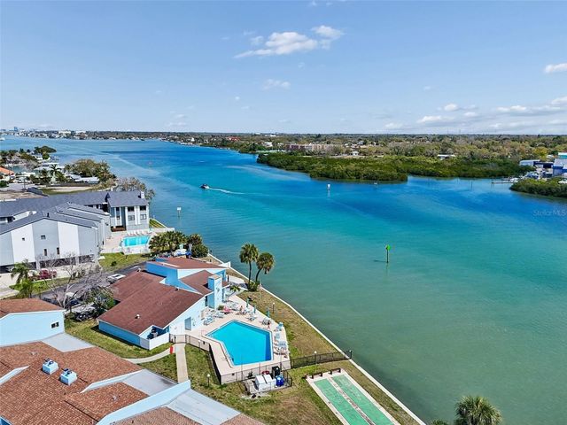 1 WINDRUSH BOULEVARD 23, Indian Rocks Beach, FL 33785