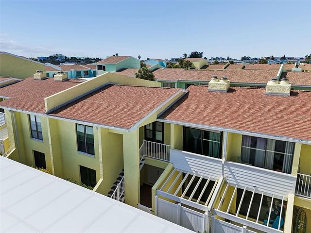 1 WINDRUSH BOULEVARD 23, Indian Rocks Beach, FL 33785