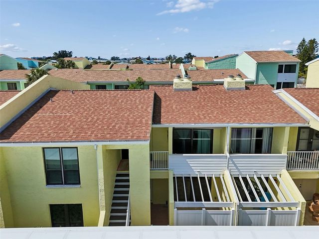 1 WINDRUSH BOULEVARD 23, Indian Rocks Beach, FL 33785