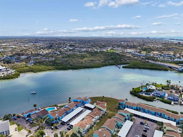 1 WINDRUSH BOULEVARD 23, Indian Rocks Beach, FL 33785