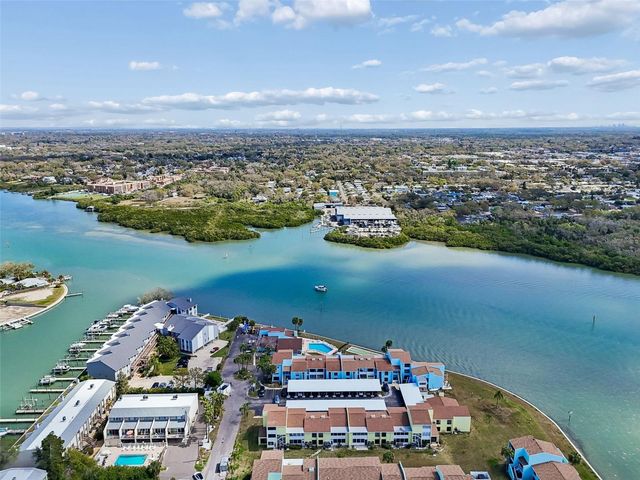 1 WINDRUSH BOULEVARD 23, Indian Rocks Beach, FL 33785