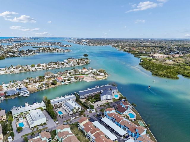 1 WINDRUSH BOULEVARD 23, Indian Rocks Beach, FL 33785