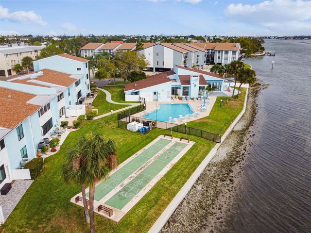 1 WINDRUSH BOULEVARD 23, Indian Rocks Beach, FL 33785