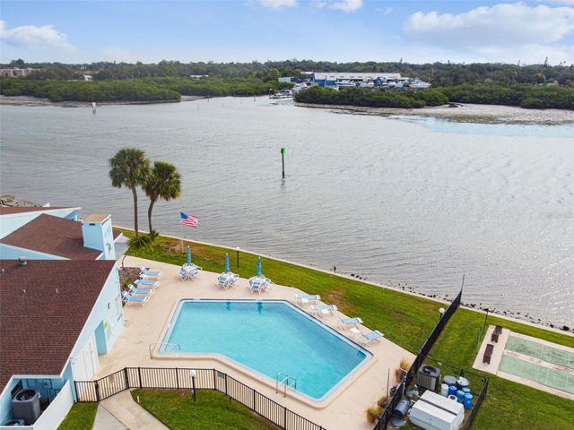 1 WINDRUSH BOULEVARD 23, Indian Rocks Beach, FL 33785