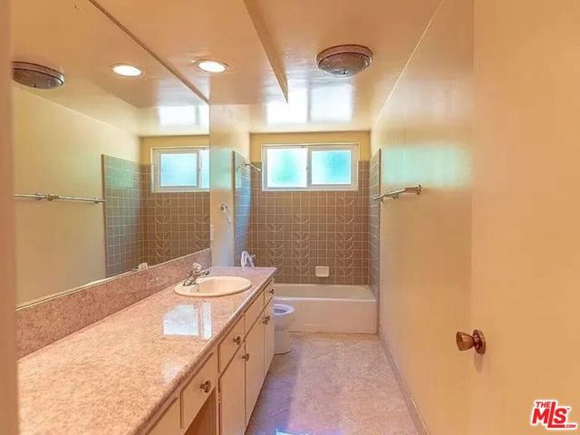 11318 Dona Lisa Drive ., Studio City (los Angeles), CA 91604
