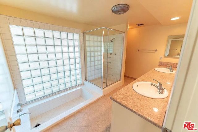 11318 Dona Lisa Drive ., Studio City (los Angeles), CA 91604