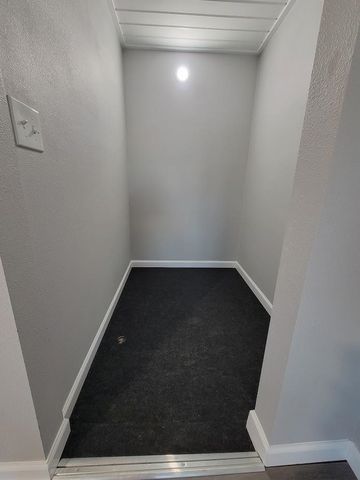 121 N Lake St, Tekoa, WA 99033