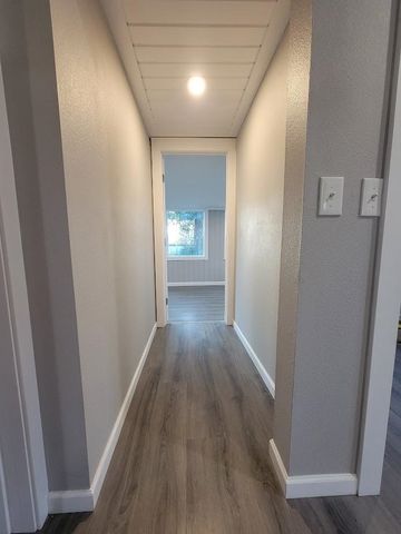 121 N Lake St, Tekoa, WA 99033