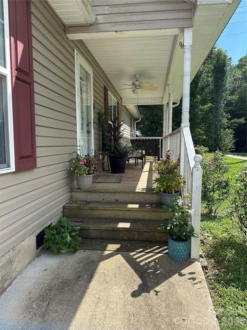 33 Railroad Avenue, York, SC 29745