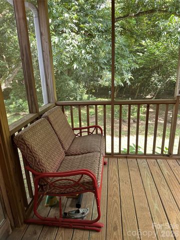 33 Railroad Avenue, York, SC 29745