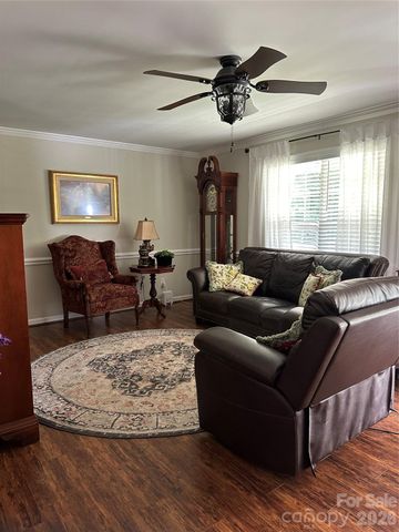 33 Railroad Avenue, York, SC 29745