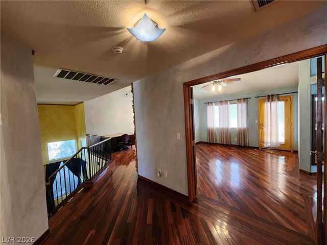 328 Palisades Drive, Henderson, NV 89014