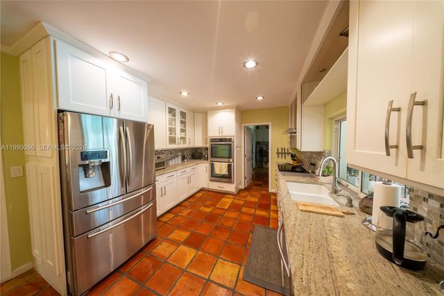 16445 SW 80th Ave, Palmetto Bay, FL 33157