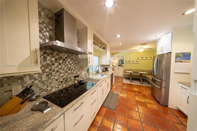 16445 SW 80th Ave, Palmetto Bay, FL 33157