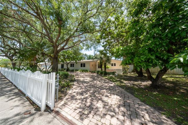 16445 SW 80th Ave, Palmetto Bay, FL 33157