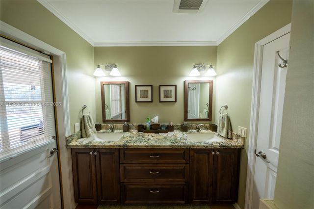 16445 SW 80th Ave, Palmetto Bay, FL 33157
