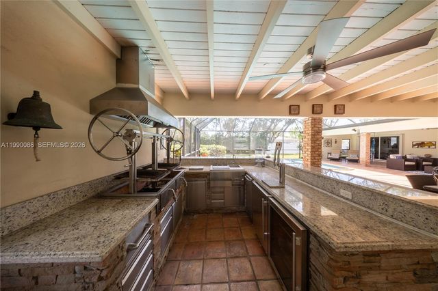 16445 SW 80th Ave, Palmetto Bay, FL 33157