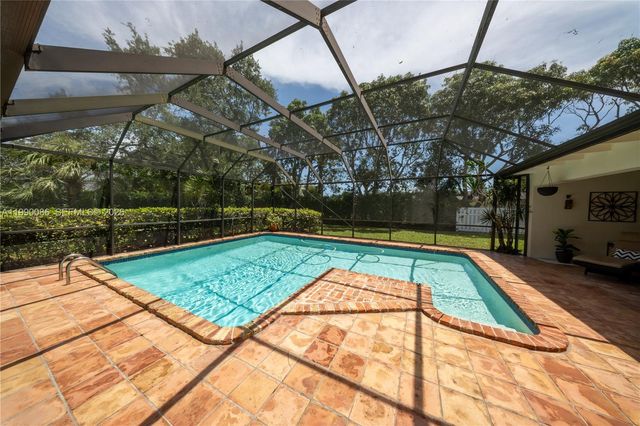16445 SW 80th Ave, Palmetto Bay, FL 33157