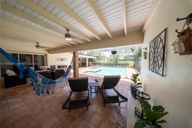 16445 SW 80th Ave, Palmetto Bay, FL 33157