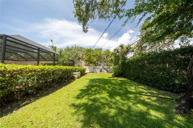 16445 SW 80th Ave, Palmetto Bay, FL 33157